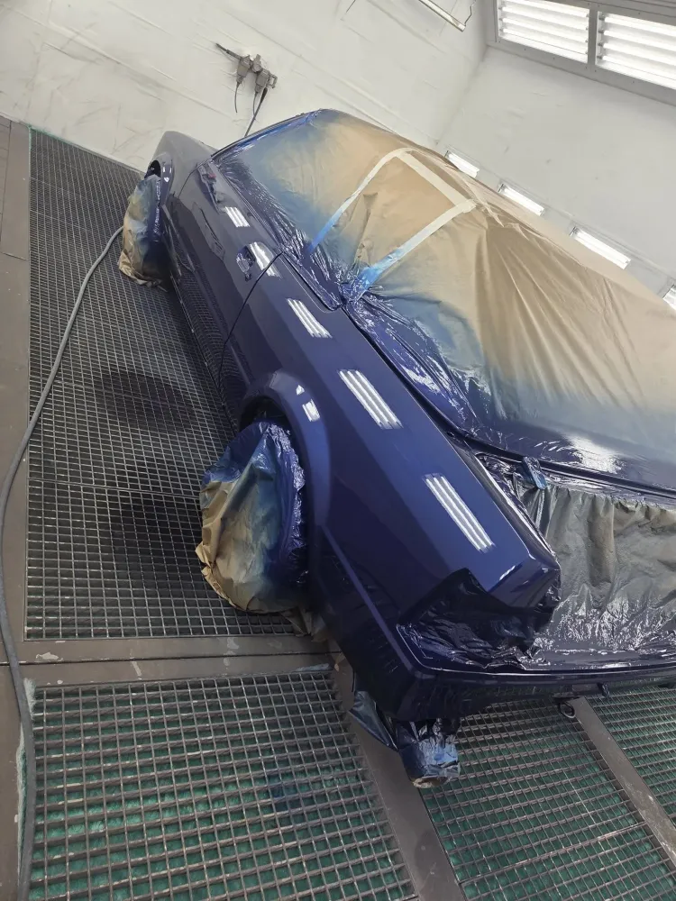 peinture voiture à Confort-Meilars
